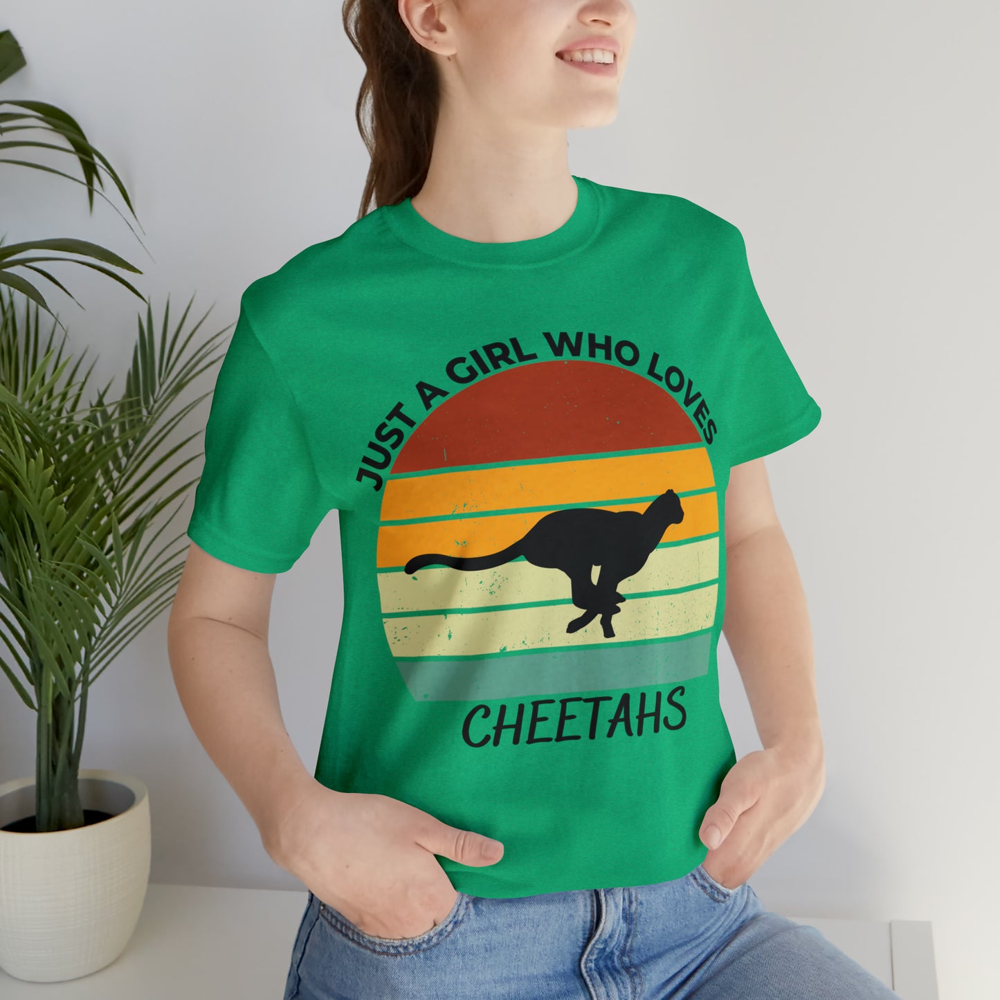 Just a Girl Who Loves Cheetahs Short Sleeve Tee