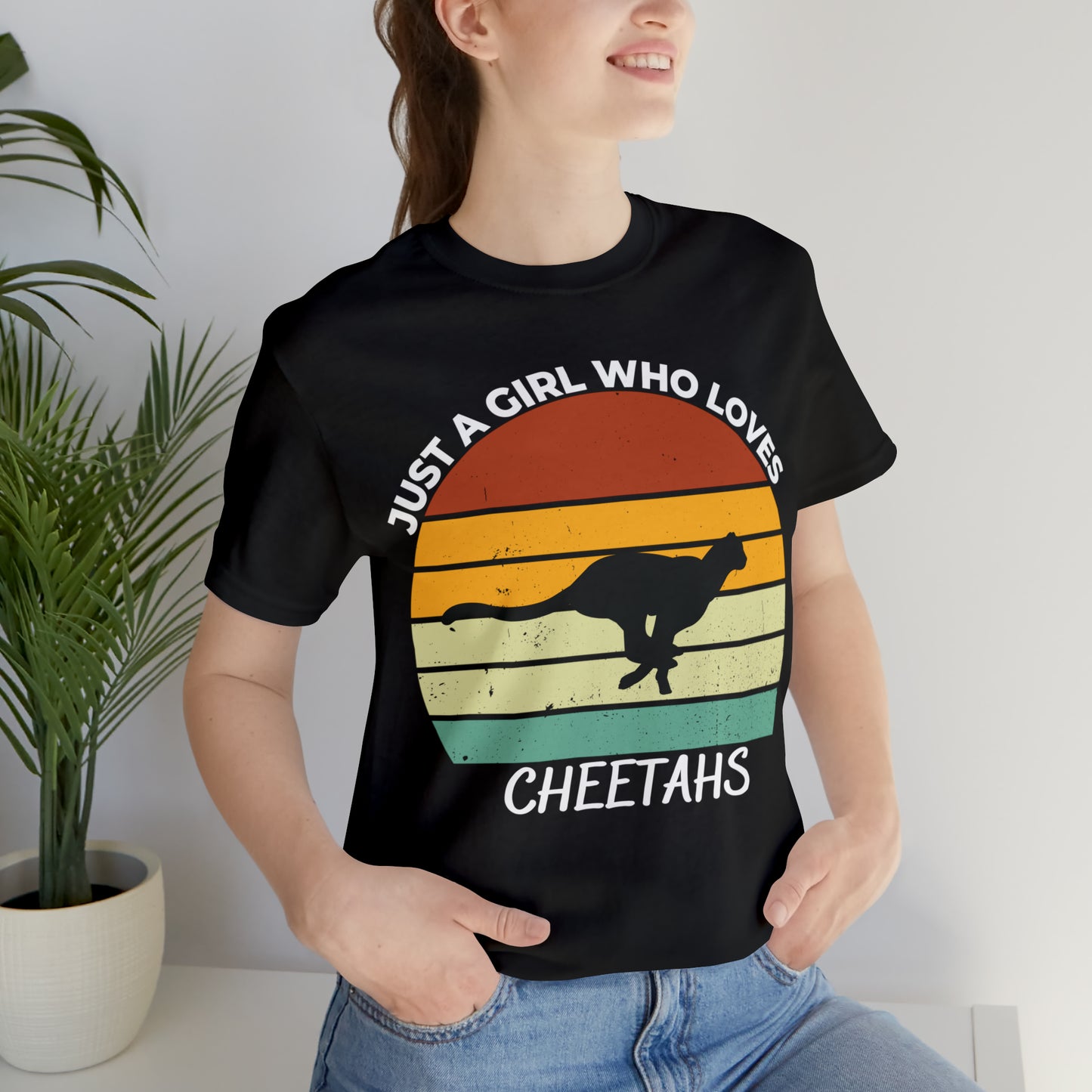 Just a Girl Who Loves Cheetahs Short Sleeve Tee